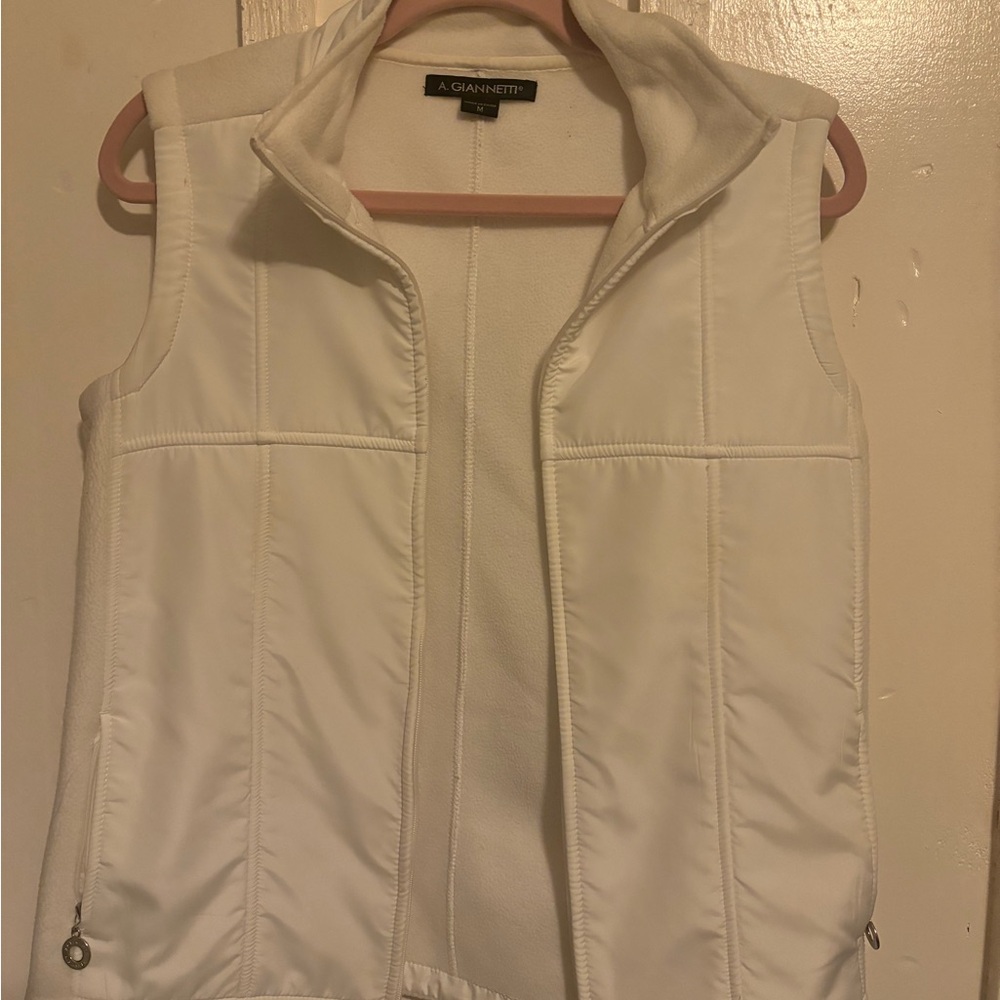 A. Giannetti Women's Cream Vest